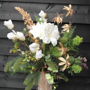 Feestelijk Zijden Kerstboeket  Inclusief Smalle Vaas