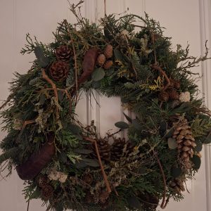 Natuurlijke krans met subtiele styling